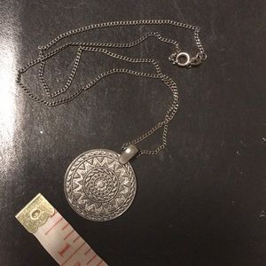 Medallion necklace